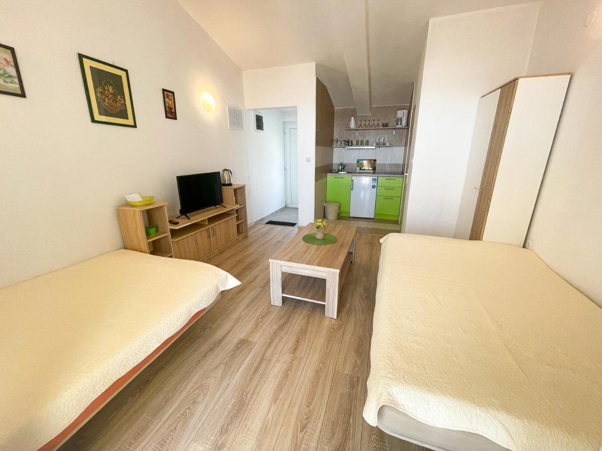 Apartmani Milan Crikvenica Buitenkant foto