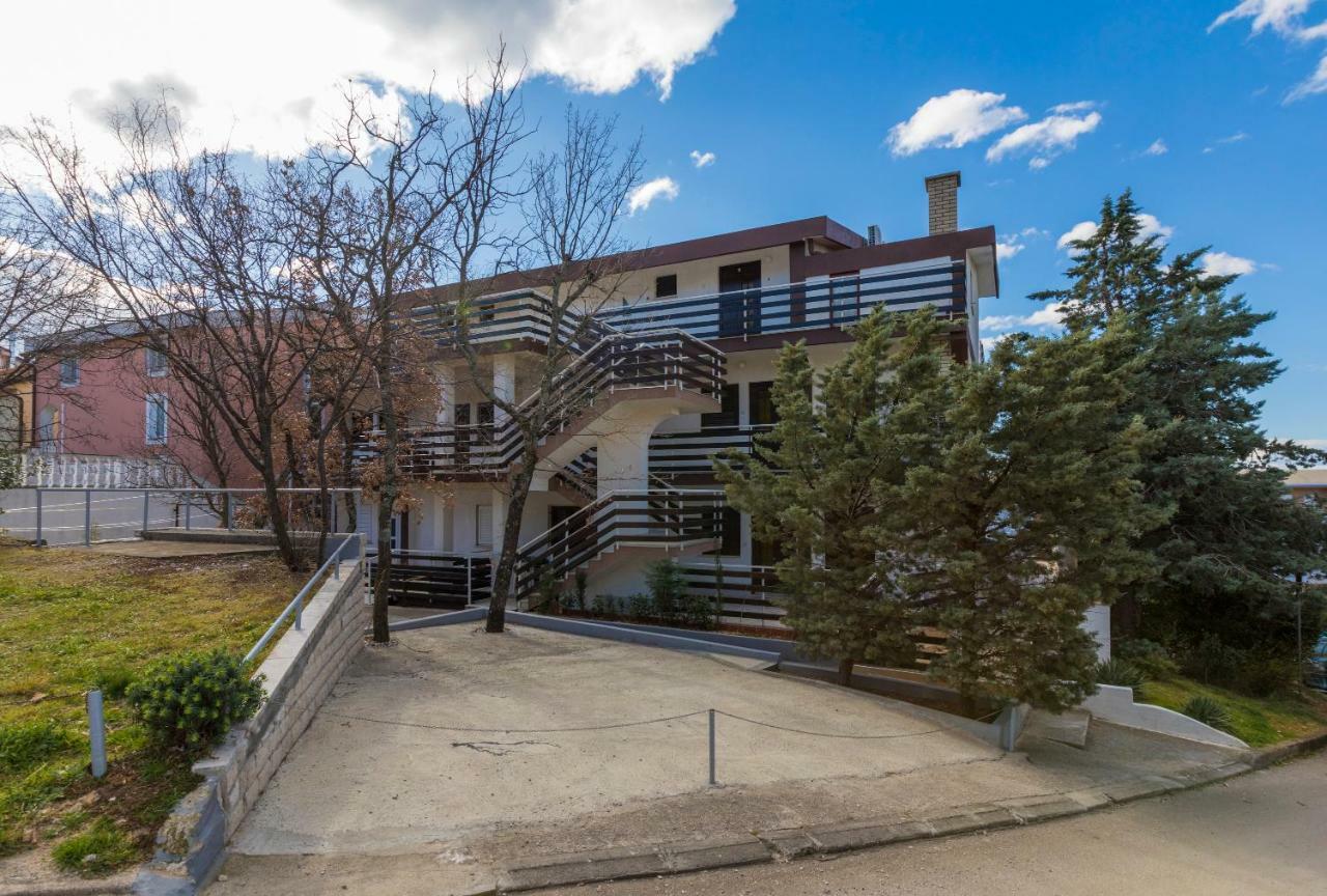 Apartmani Milan Crikvenica Buitenkant foto