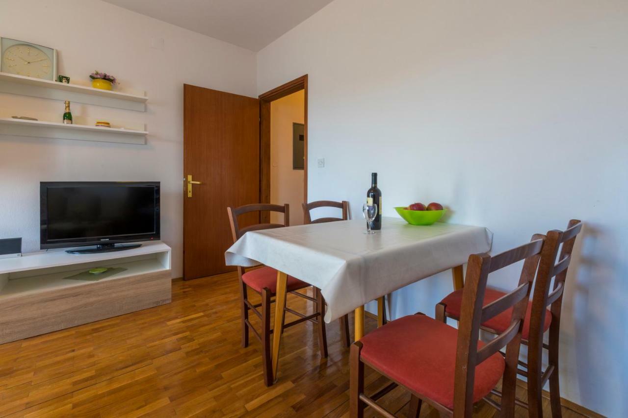 Apartmani Milan Crikvenica Buitenkant foto