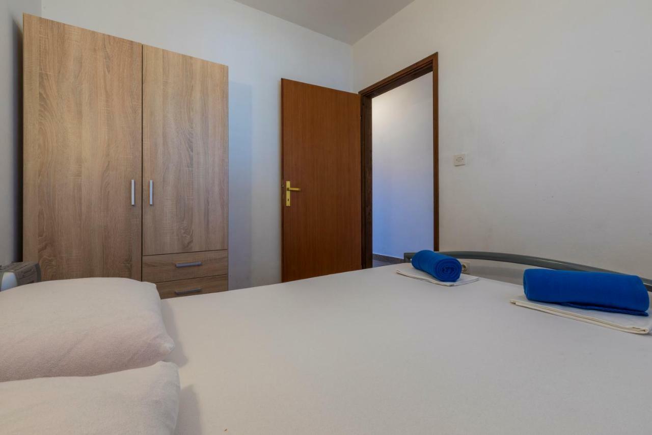 Apartmani Milan Crikvenica Buitenkant foto